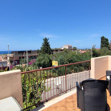 Casa Delle Camelie Apartment Cefalu Luaran gambar